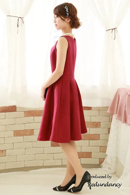 レッドの薔薇織柄ミニ丈ドレス