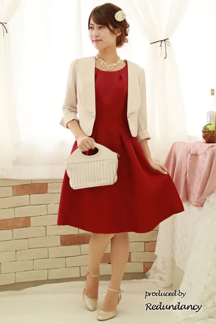 レッドの薔薇織柄ミニ丈ドレス