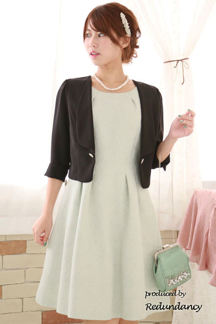 ミントグリーンの花柄ジャガードタックフレアドレス