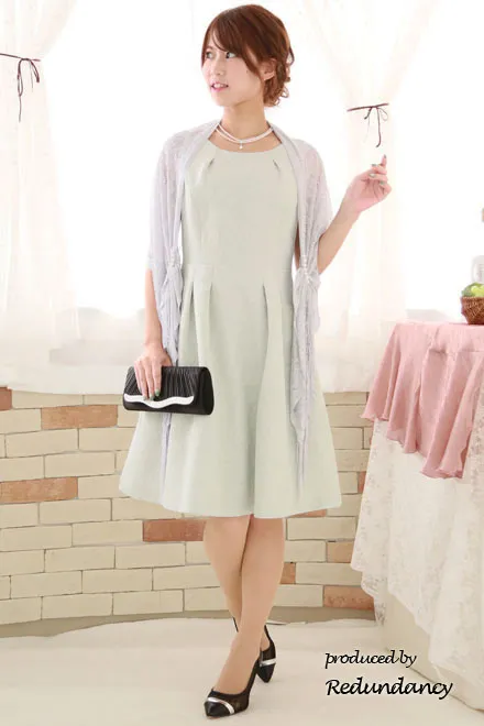 ミントグリーンの花柄ジャガードタックフレアドレス