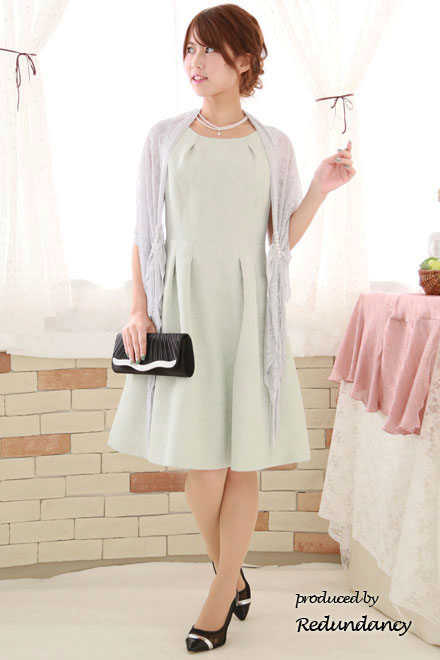 ミントグリーンの花柄ジャガードタックフレアドレス