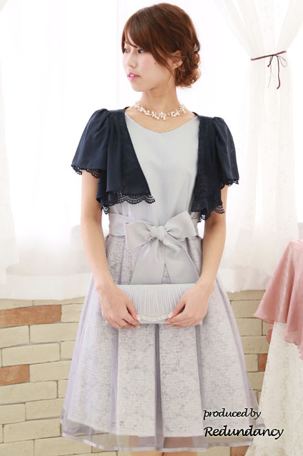 シルバーのシャンタン×チュールフレアドレス