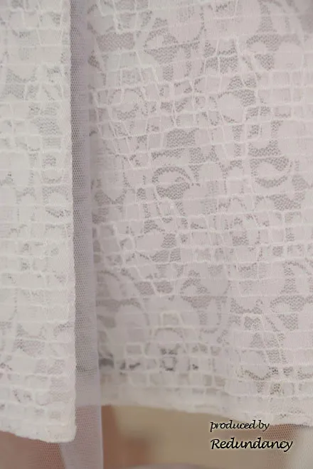 シルバーのシャンタン×チュールフレアドレス