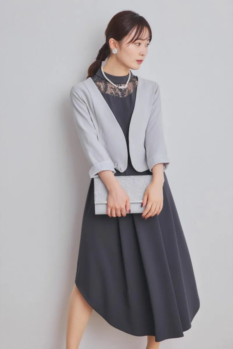 グレイッシュネイビーのイレギュラーヘムドレス