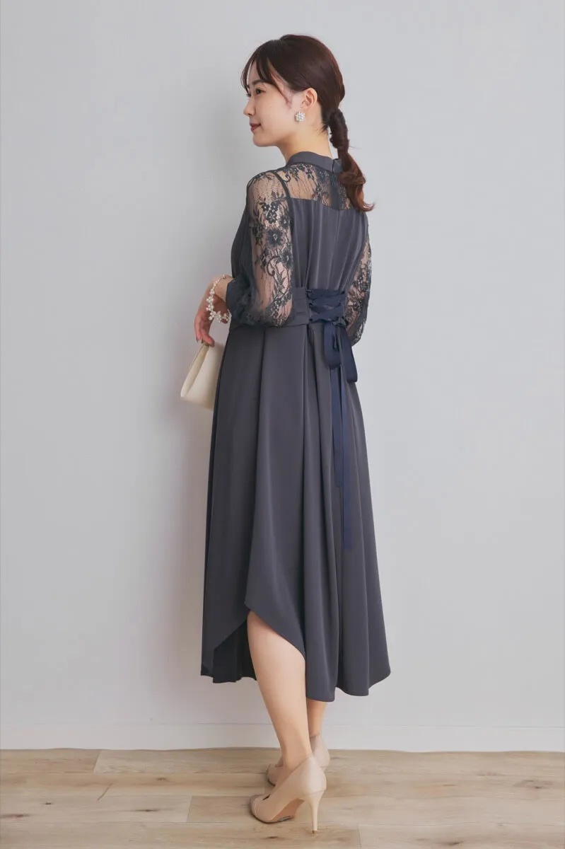 グレイッシュネイビーのイレギュラーヘムドレス
