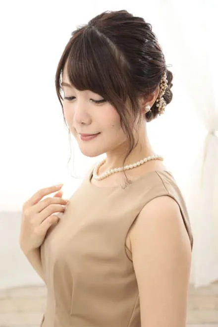 ベージュのチュール付きノースリーブドレスコーディネートセット