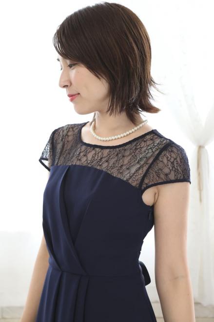 ネイビーの胸元レース切替えフィッシュテールドレスコーディネートセット