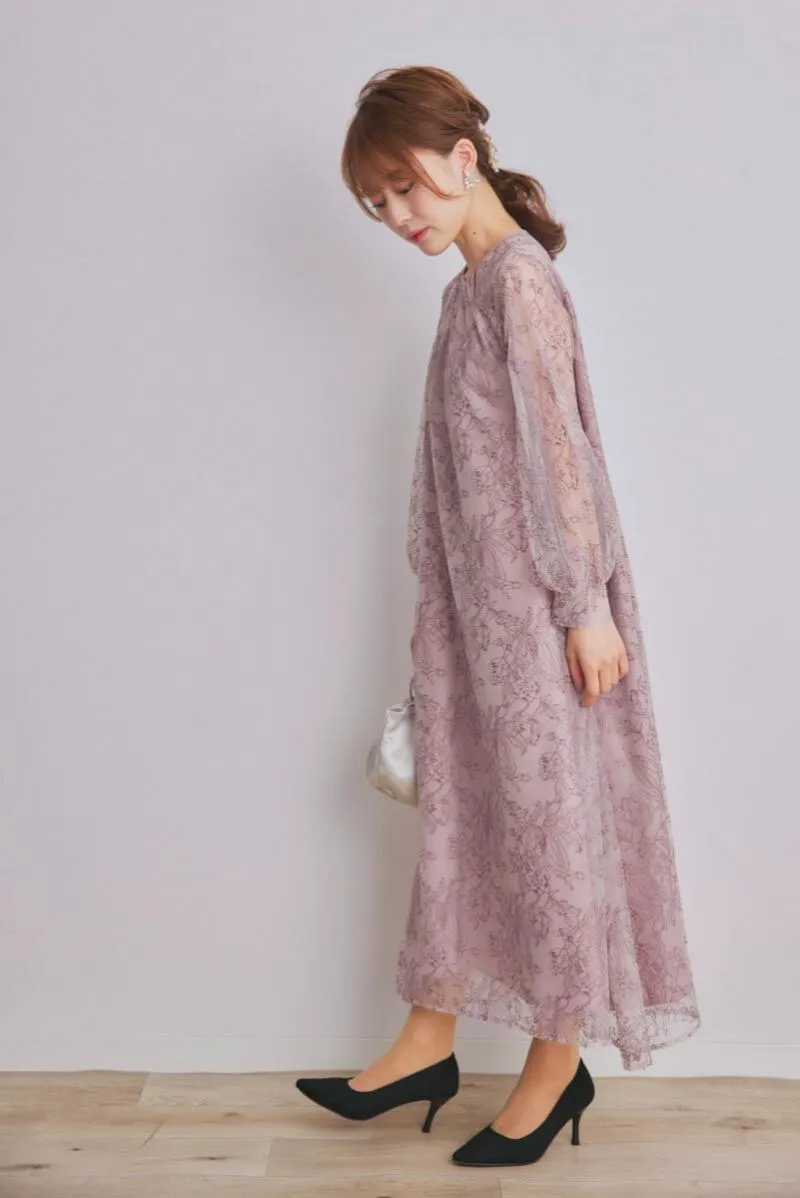 パープルのカットアウトエンブロイダリードレス