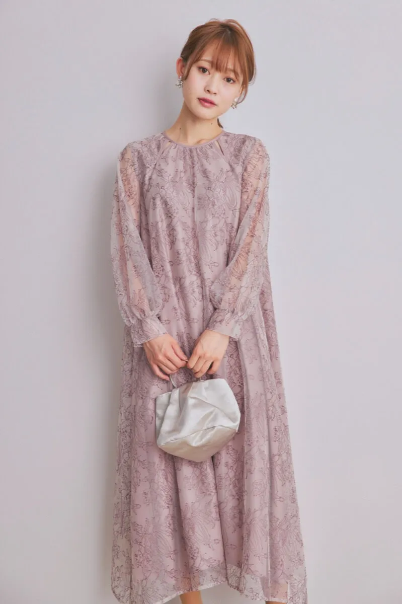 パープルのカットアウトエンブロイダリードレス