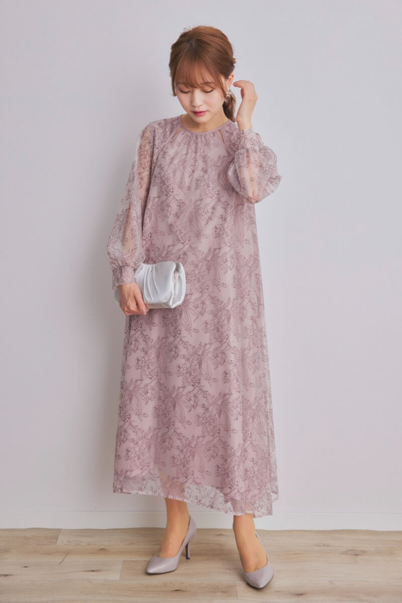 パープルのカットアウトエンブロイダリードレス