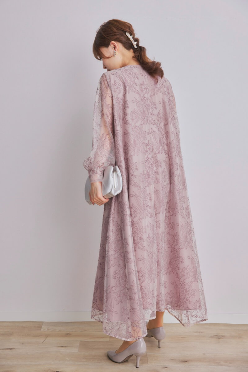 パープルのカットアウトエンブロイダリードレス