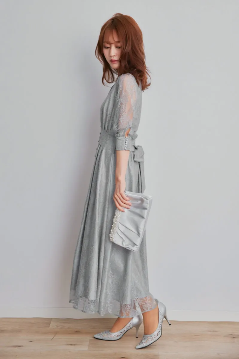 ブルーグレーのくるみボタン総レースドレス