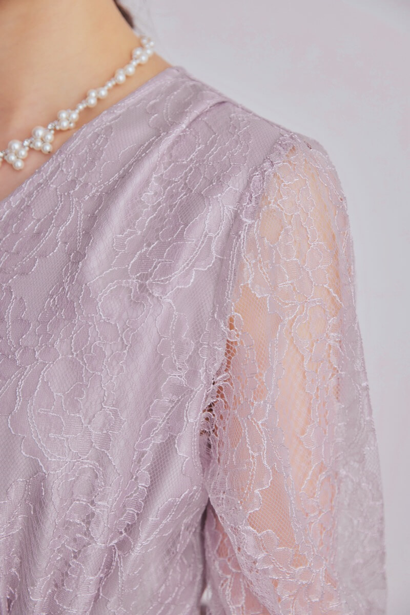 ラベンダーのくるみボタン総レースドレス