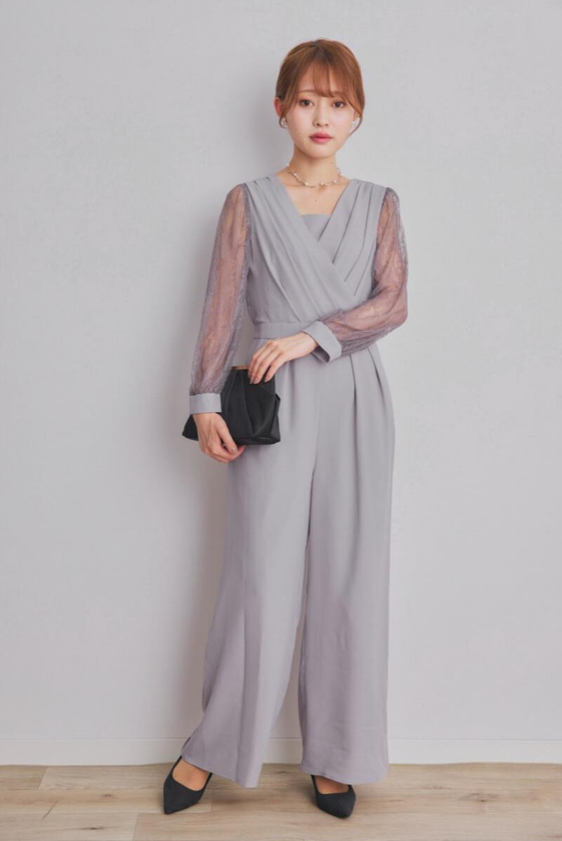 グレーのレース袖カシュクールパンツドレス