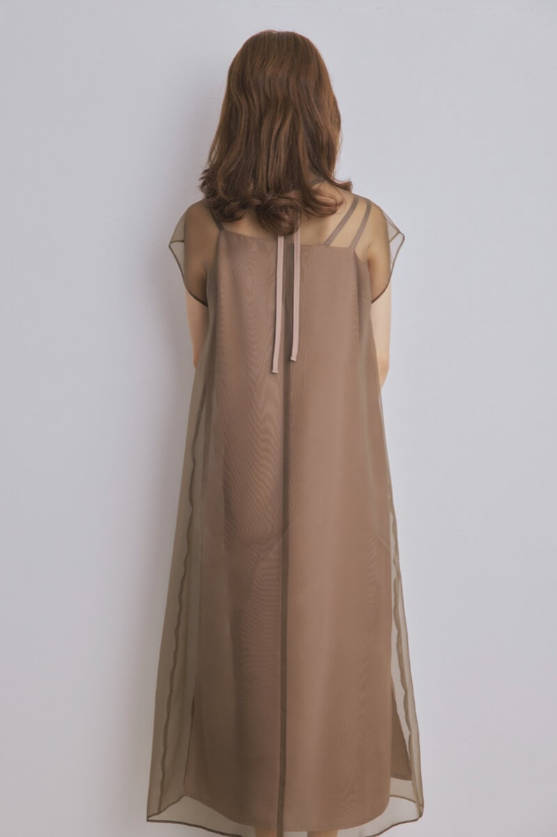 ブラウンのアシメインナーオーガンジードレス