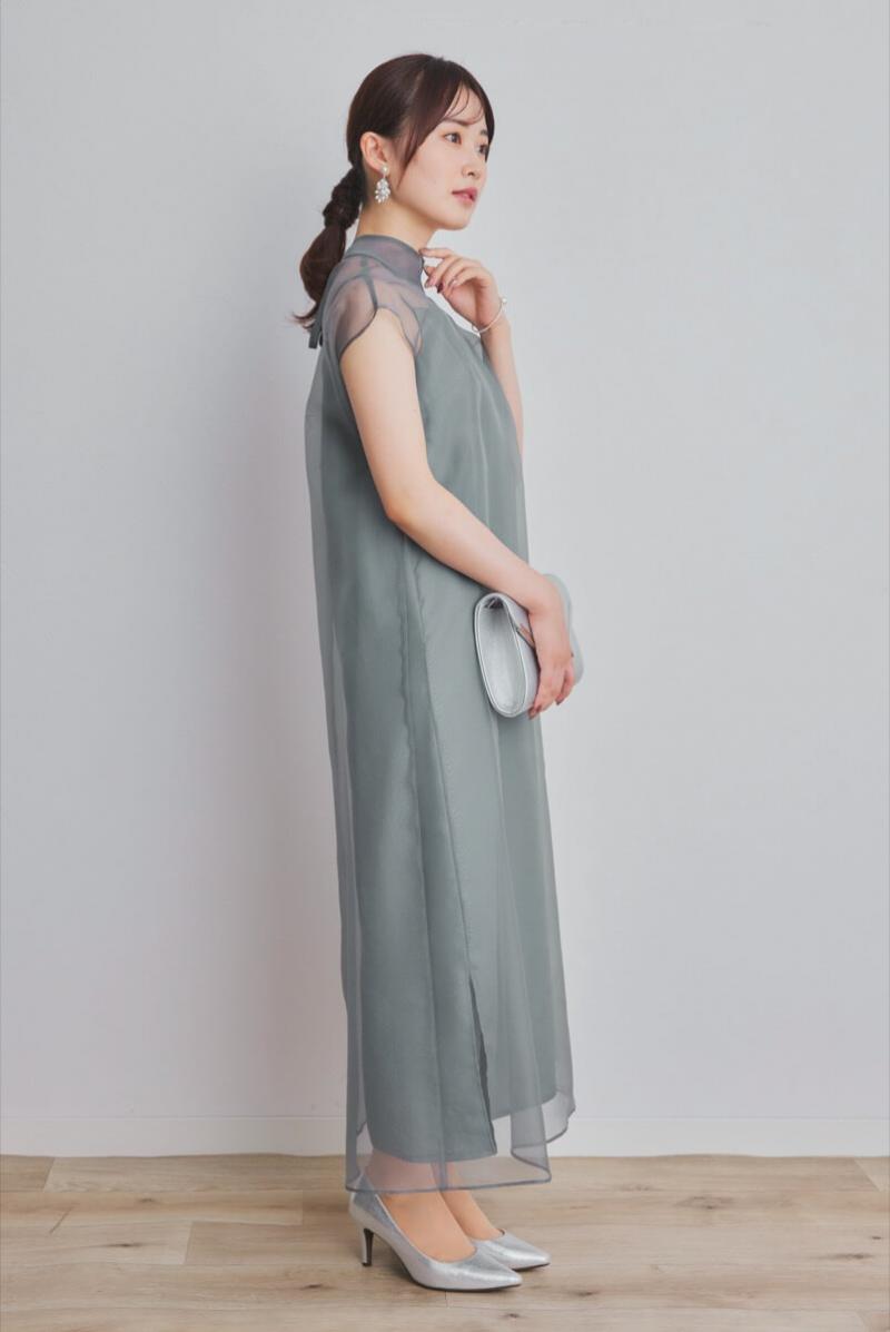 グレーのアシメインナーオーガンジードレス