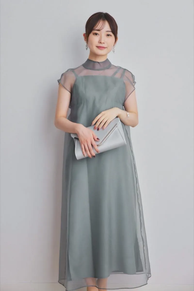グレーのアシメインナーオーガンジードレス