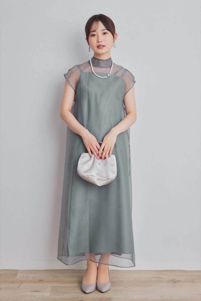 グレーのアシメインナーオーガンジードレス