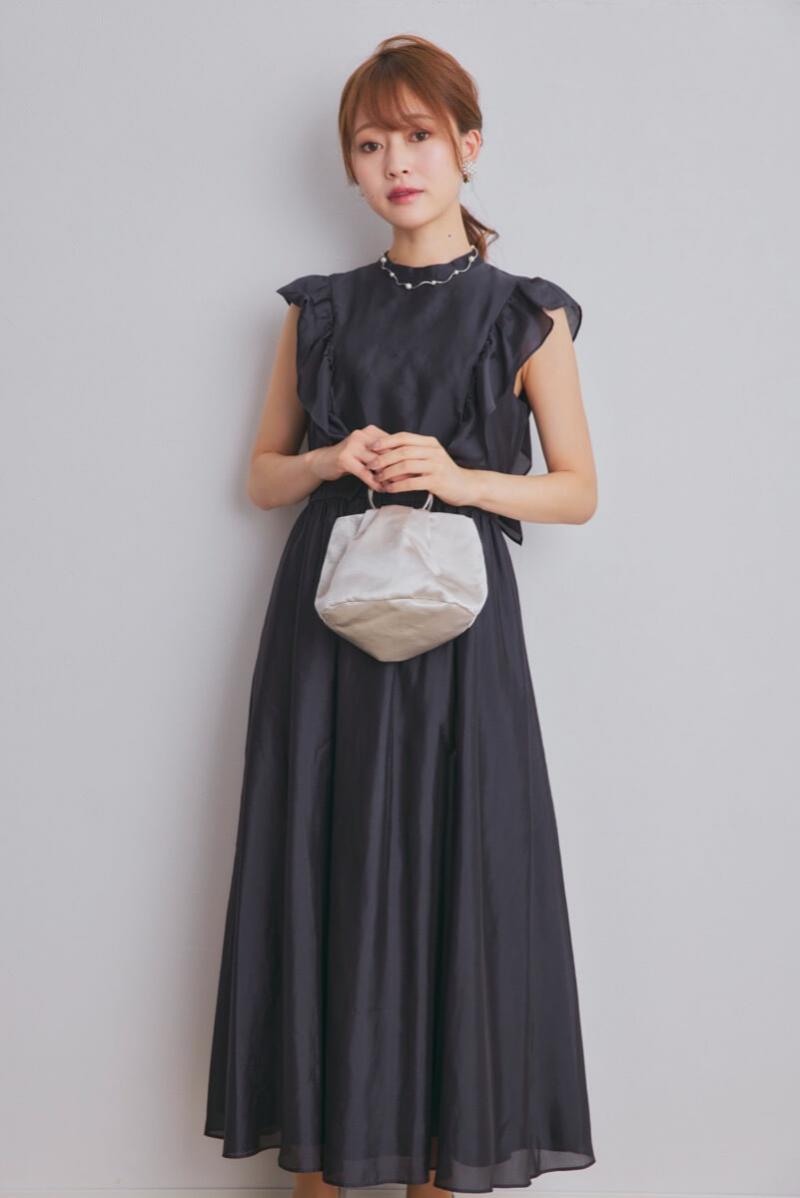 ブラックのサイドフリルエアリードレス