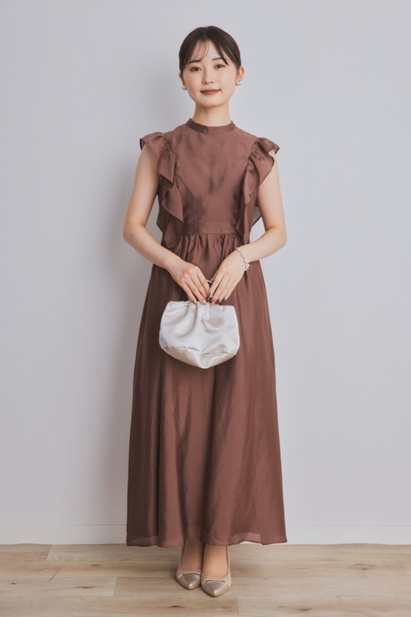 ブラウンのサイドフリルエアリードレス