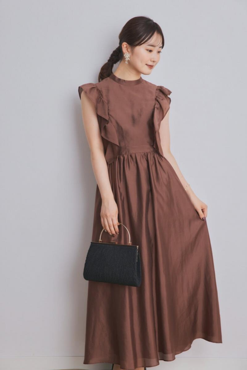 ブラウンのサイドフリルエアリードレス