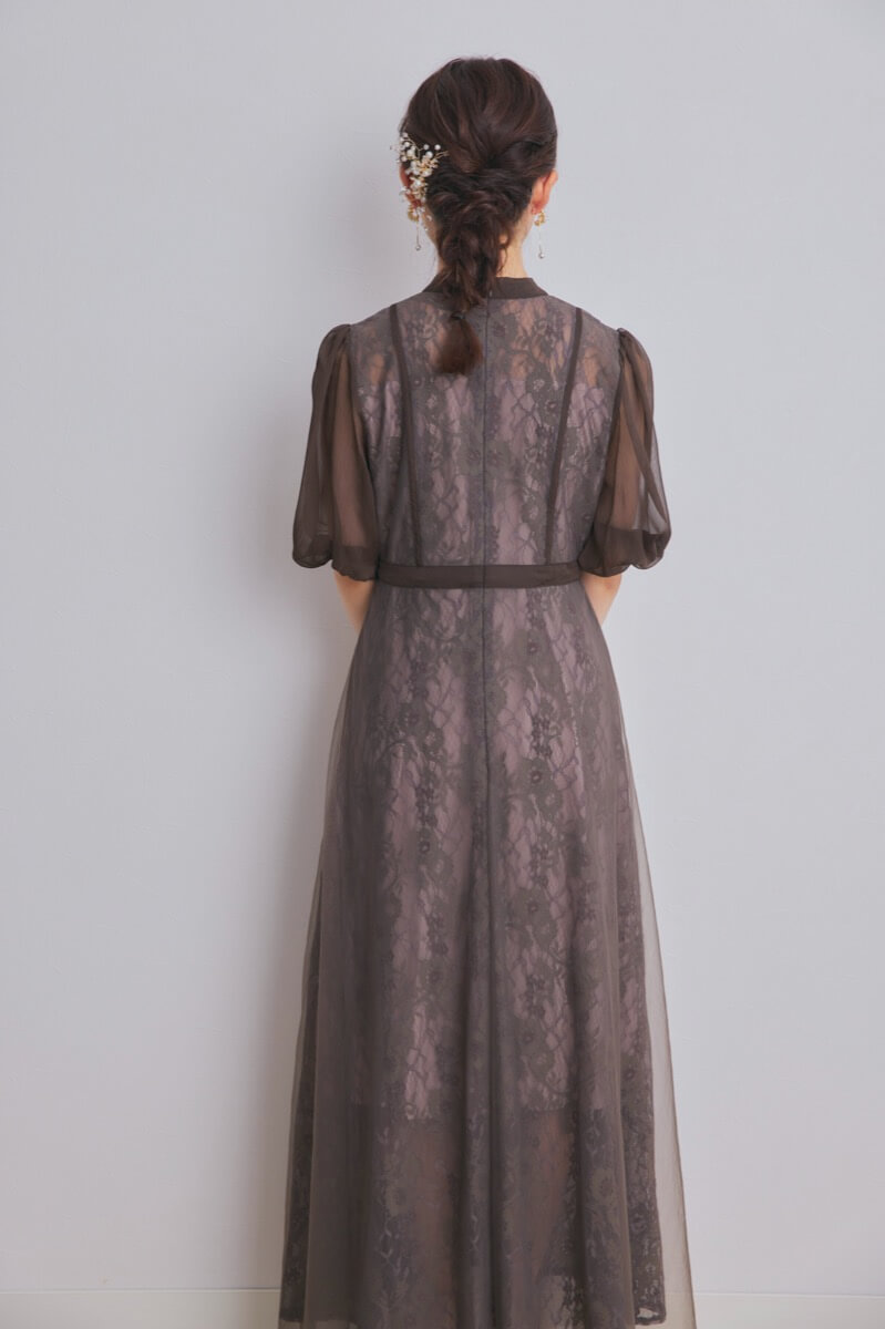 グレーのハイウエストチュールレースドレス