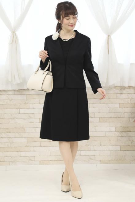 ネイビーのラウンドネックフレアスリーブセレモニースーツセット