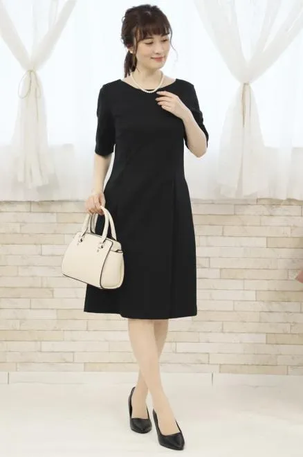 ネイビーのラウンドネックフレアスリーブセレモニースーツセット