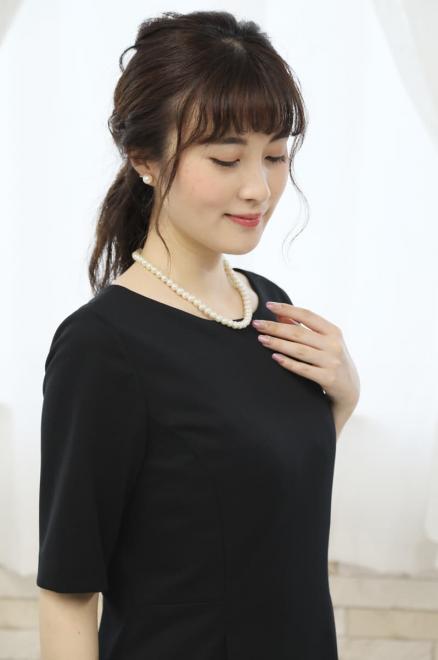 ネイビーのラウンドネックフレアスリーブセレモニースーツセット