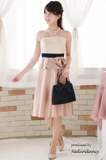 ピンクのハイウエスト切替サテンドレス