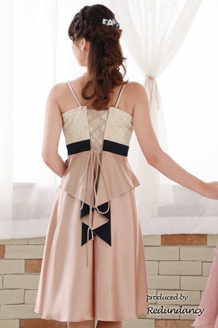 ピンクのハイウエスト切替サテンドレス