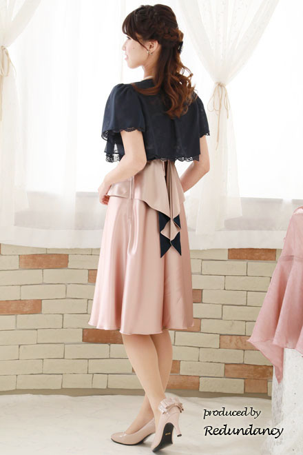 ピンクのハイウエスト切替サテンドレス