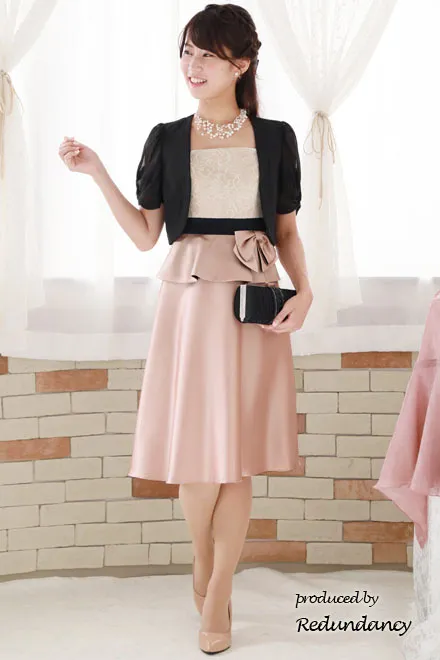 ピンクのハイウエスト切替サテンドレス