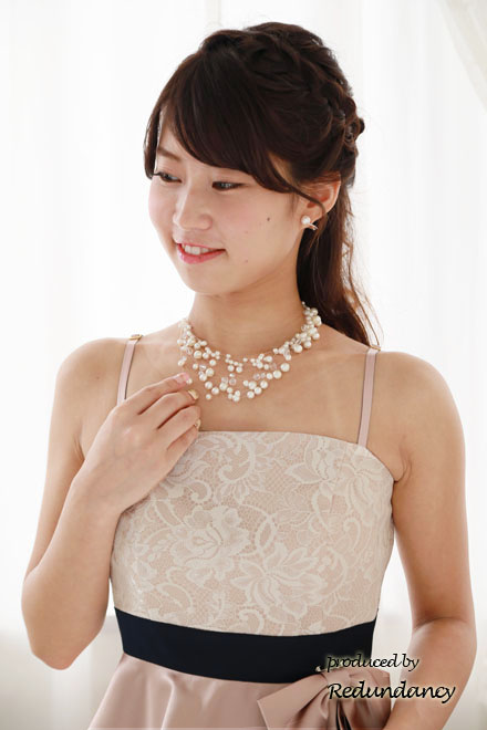 ピンクのハイウエスト切替サテンドレス