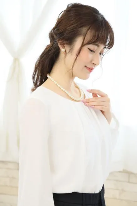 ネイビーのシフォンブラウスワイドパンツセレモニースーツセット