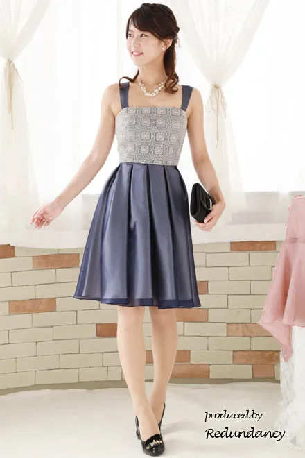 ブルーのレース切替えスクエアネックドレス