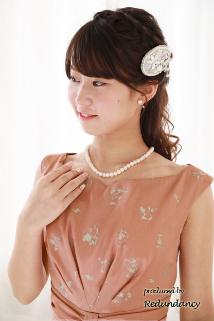 オレンジ×シルバーのハートネックフラワープリントドレス