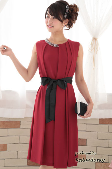 レッドのビジューネック2wayタックドレス