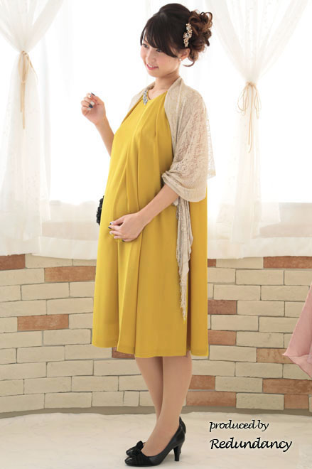 マスタードイエローのビジューネック2wayタックドレス