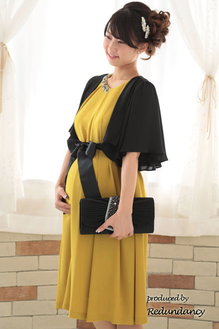 マスタードイエローのビジューネック2wayタックドレス