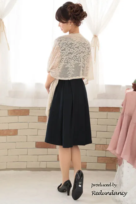 ネイビーのサイドレース切替ウエストリボン付きドレス