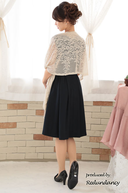 ネイビーのサイドレース切替ウエストリボン付きドレス