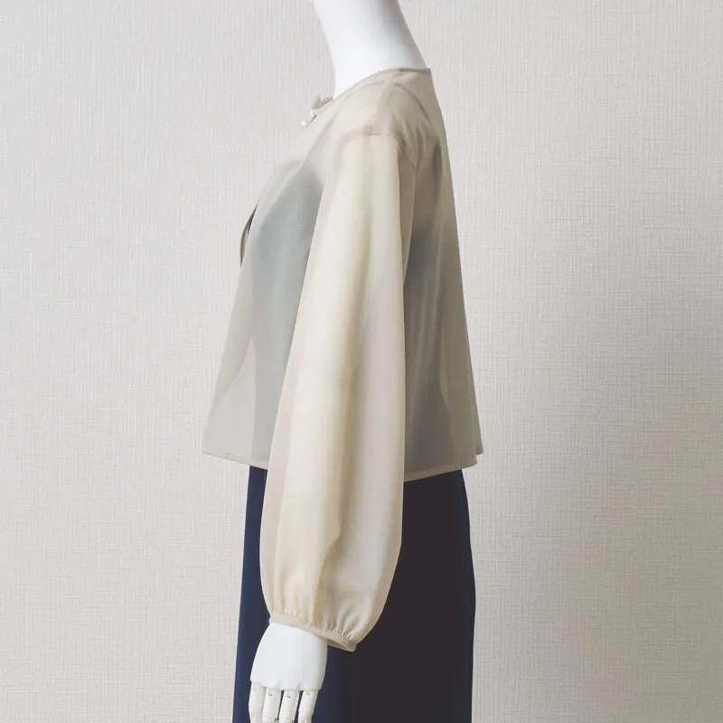 ベージュのアシメシアーボレロ