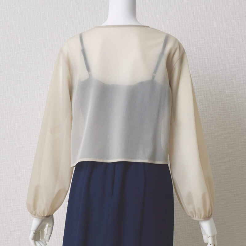 ベージュのアシメシアーボレロ