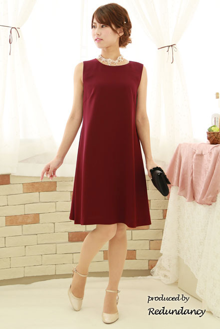 レッドのゆったりシンプルミニ丈ドレス