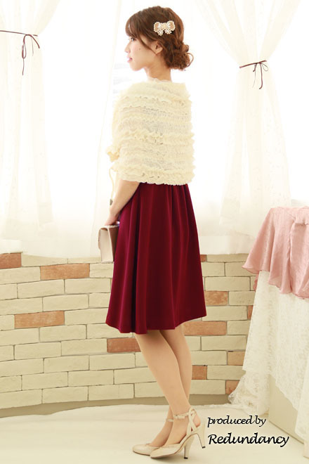 レッドのゆったりシンプルミニ丈ドレス