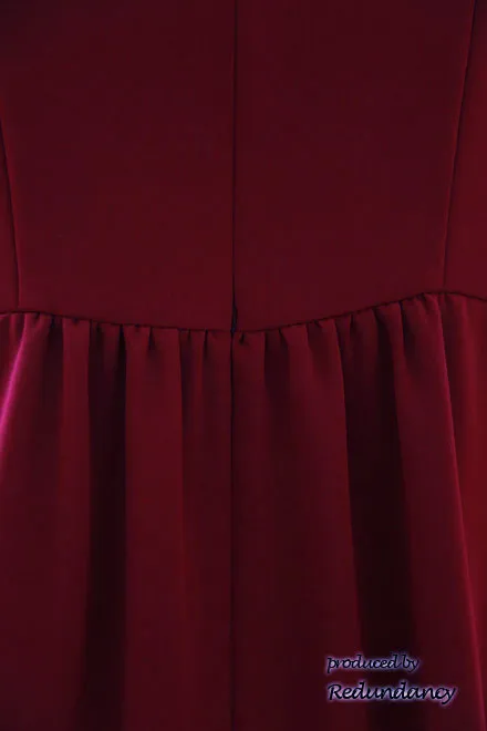 レッドのゆったりシンプルミニ丈ドレス