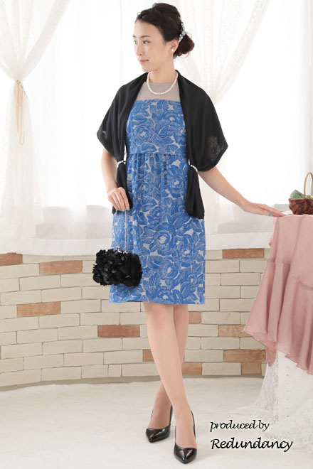 ブルーの大判フラワーコットンドレス