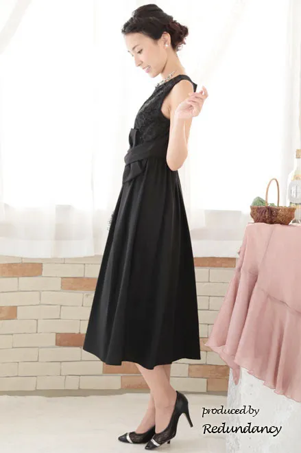ブラックの変形リボンロングドレス