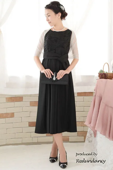 ブラックの変形リボンロングドレス